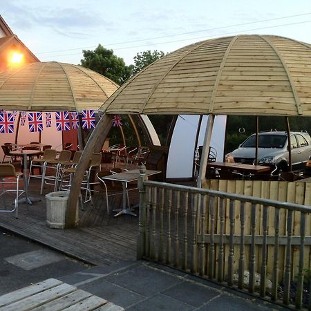 Three Horseshoes Country Inn Barry Exteriér fotografie