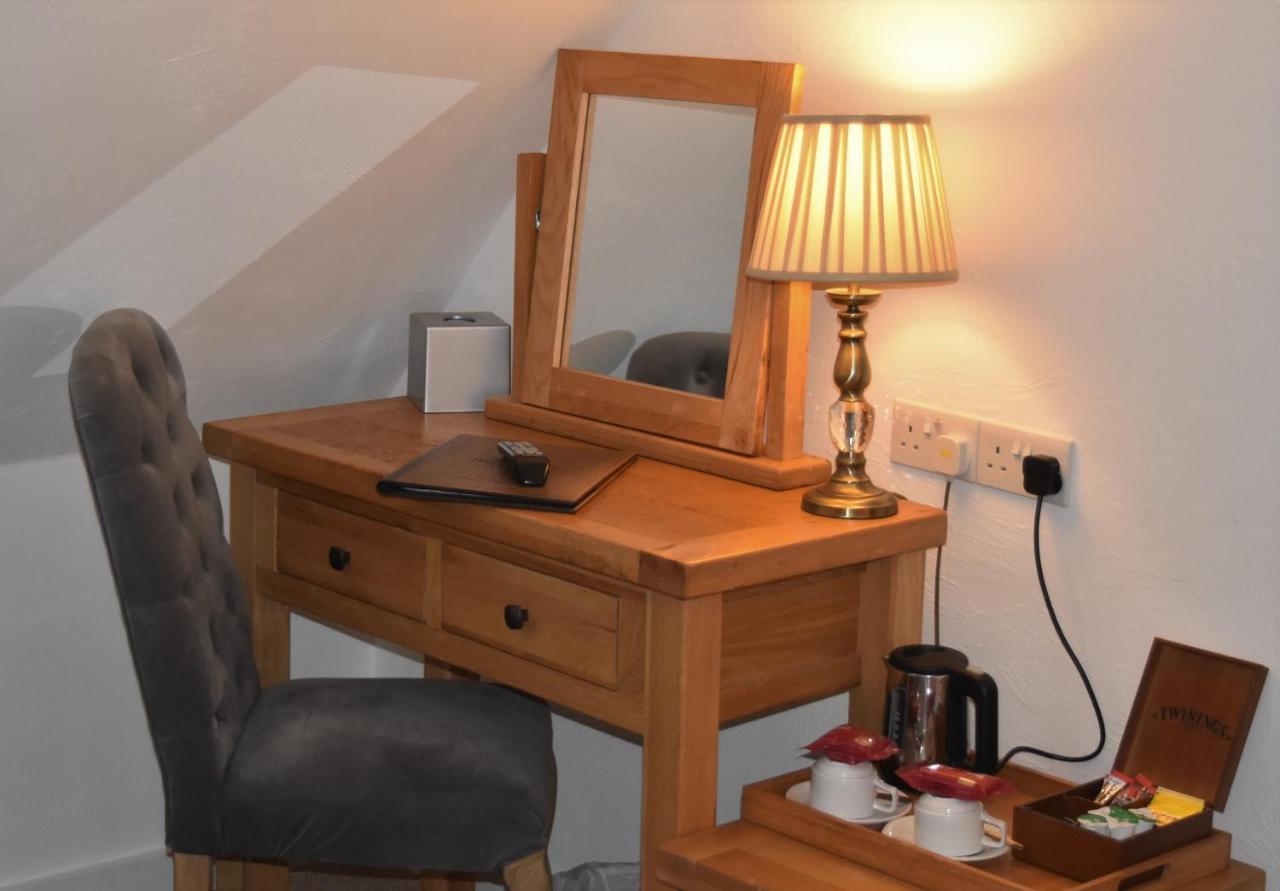 Three Horseshoes Country Inn Barry Exteriér fotografie